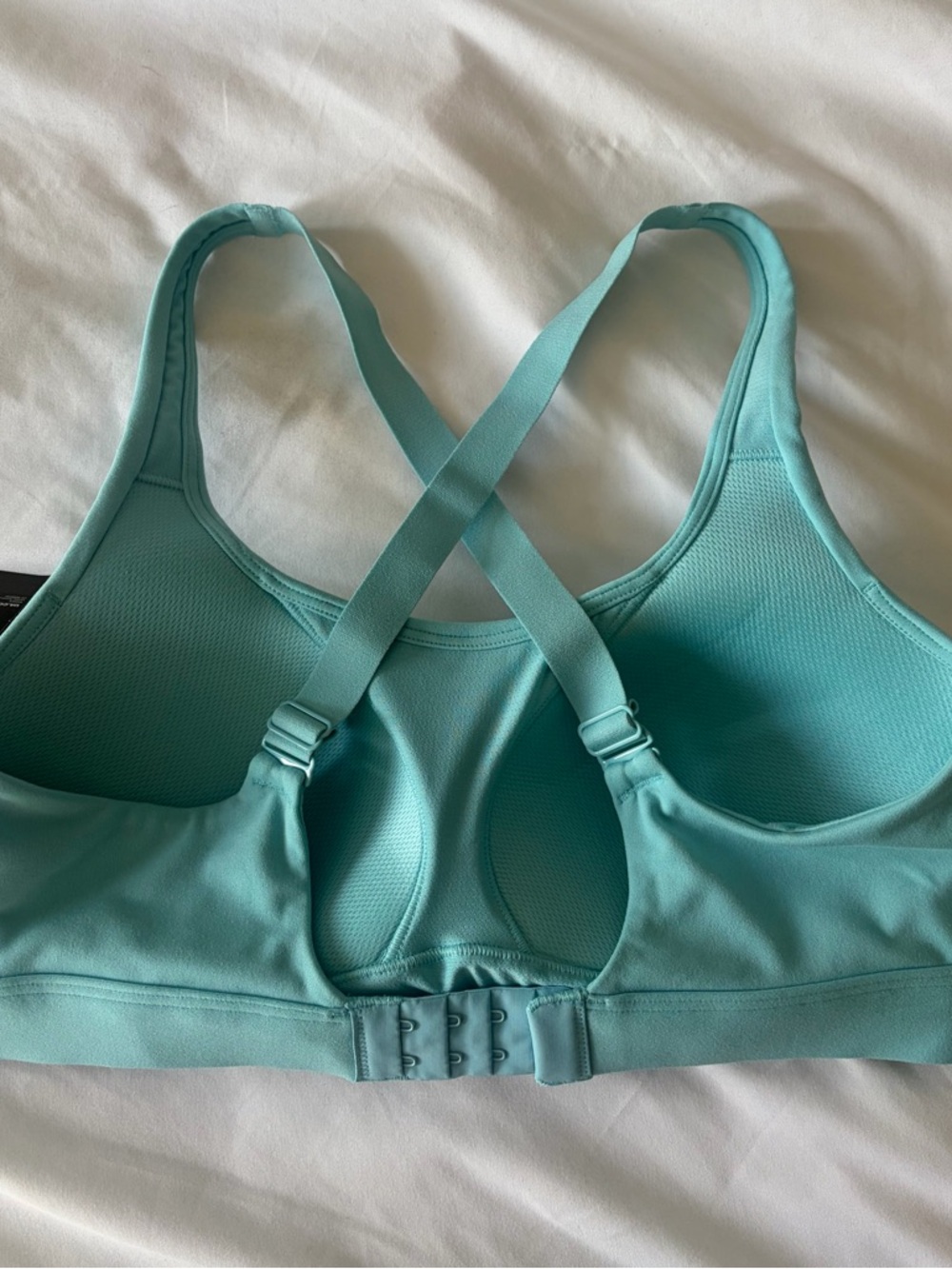 Under Armour Effortless High Impact Sports Bra NWT Size Small - Picture 2 of 5